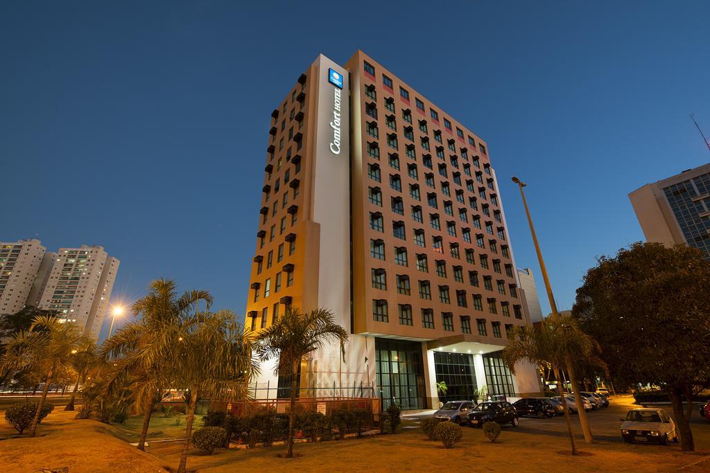 Comfort Hotel Тагуатинга Екстериор снимка
