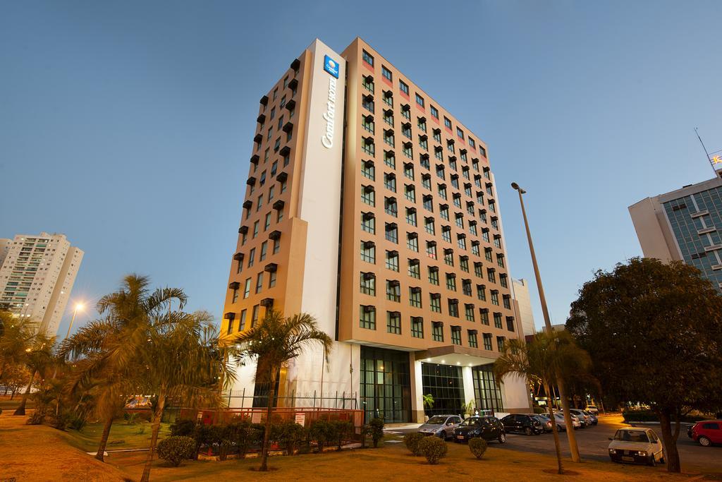 Comfort Hotel Тагуатинга Екстериор снимка
